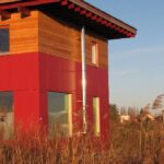 RD Čelákovice / detail stěny s komínem