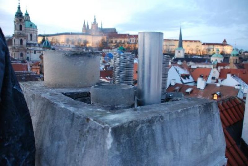Vložkování komínu v Mostecké ulici na Praze 1